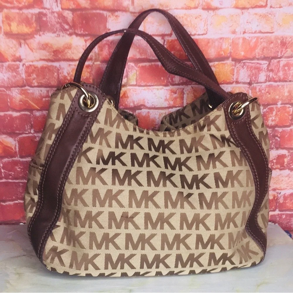 Michael Kors Brown and Tan Monogram Logo Jacquard Ludlow Hobo Bag - Picture 2 of 15